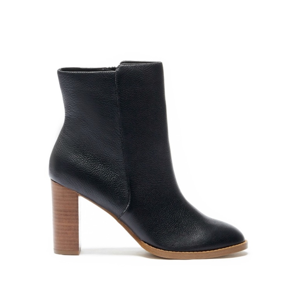 New Sole Society black leather ankle booties Micah